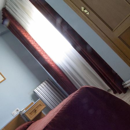 Hotel Rausan Alfajarín Zimmer foto