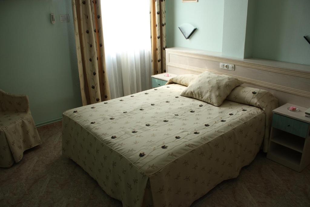 Hotel Rausan Alfajarín Zimmer foto