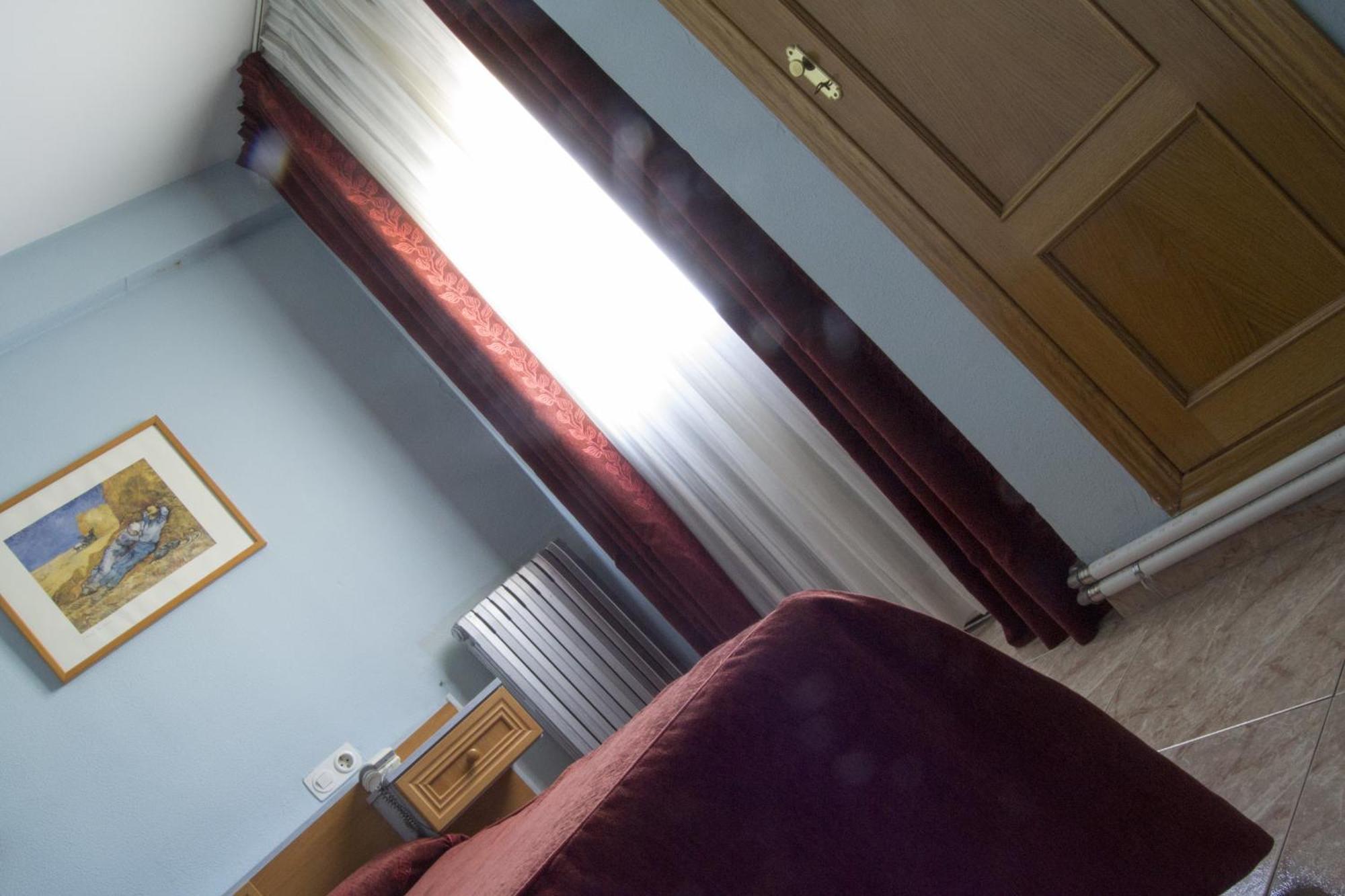 Hotel Rausan Alfajarín Zimmer foto